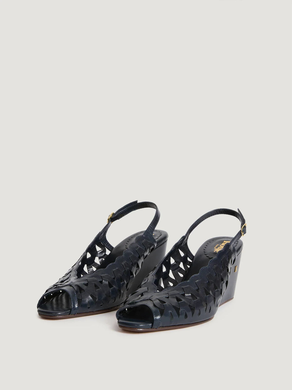 BORDELAISE sandals