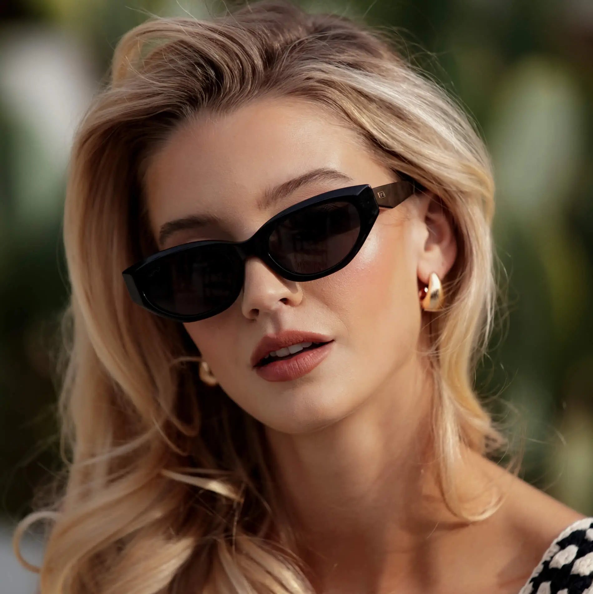Loretta | Polarized