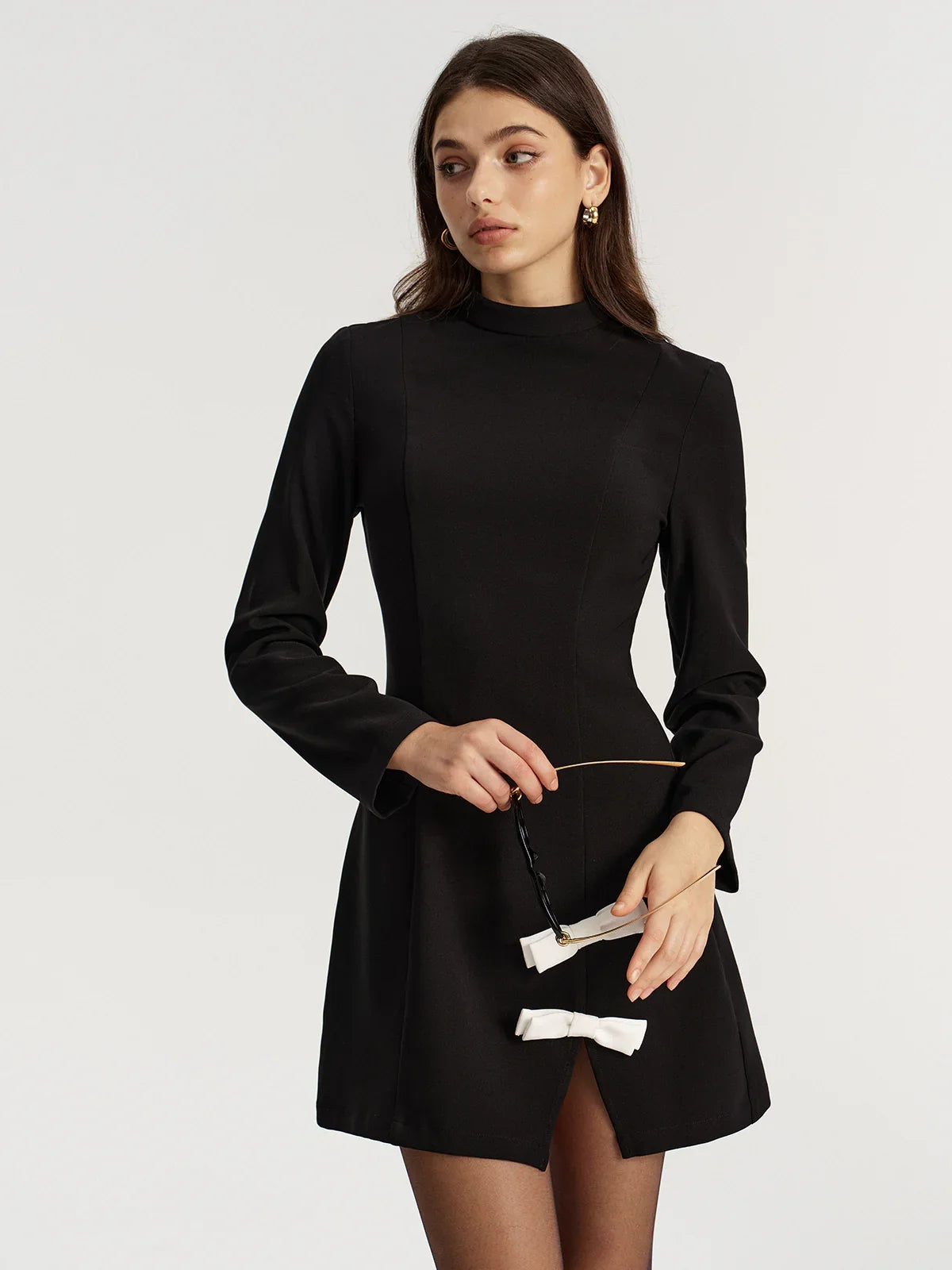 Contrast Bow Slit Mock Neck Mini Dress
